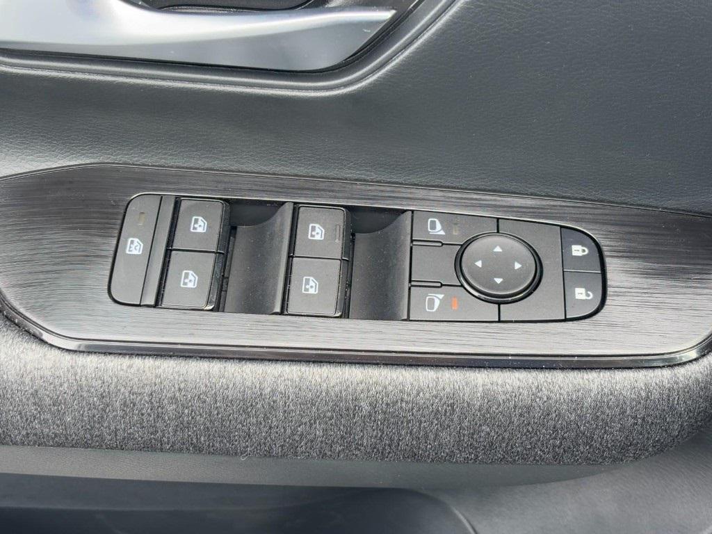 new 2026 Nissan Kicks car, priced at $26,075