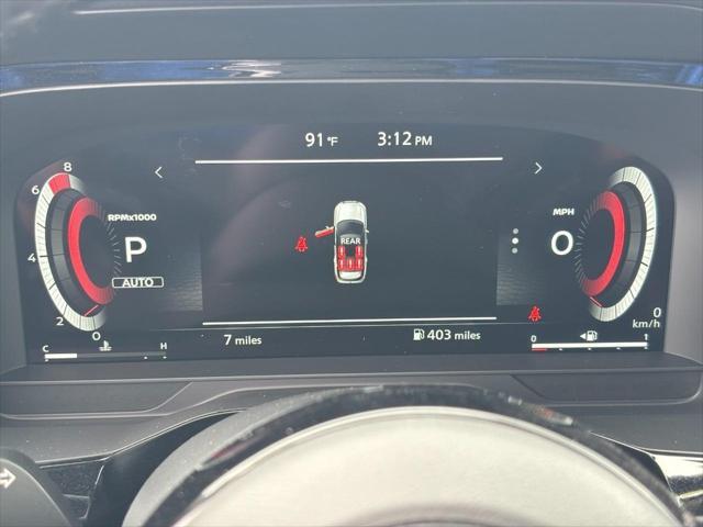 new 2025 Nissan Pathfinder car, priced at $48,182