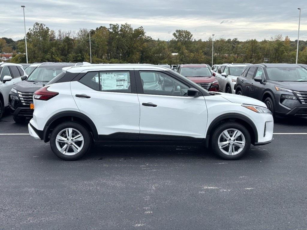new 2025 Nissan Kicks car, priced at $21,865