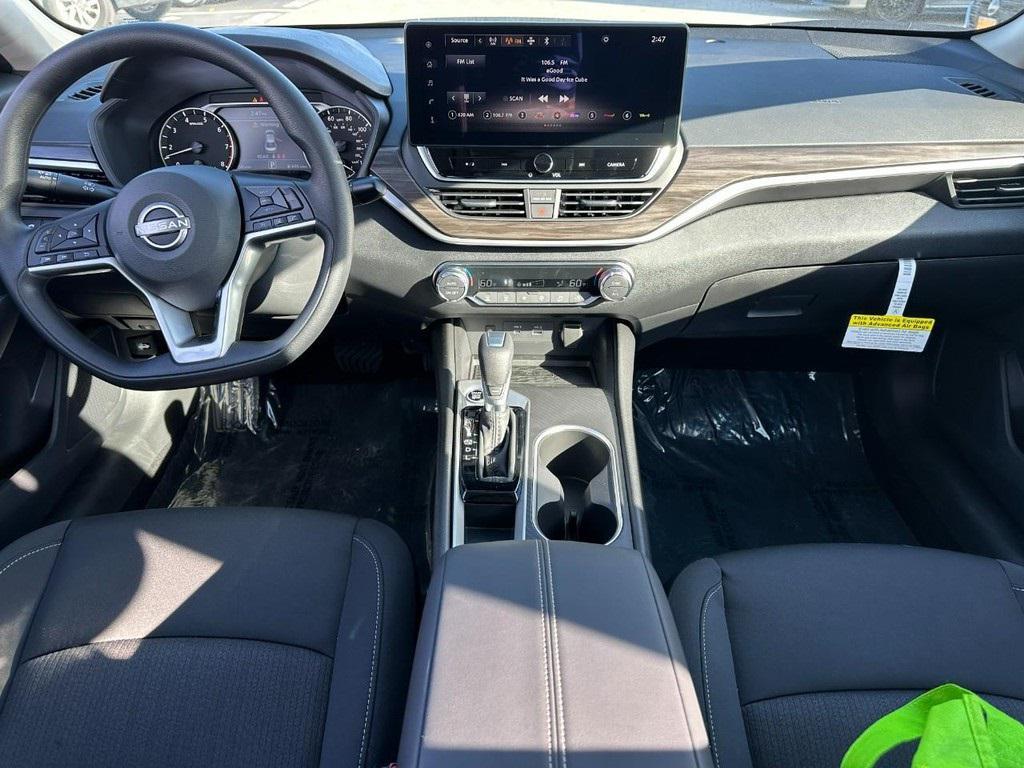 new 2025 Nissan Altima car, priced at $25,555