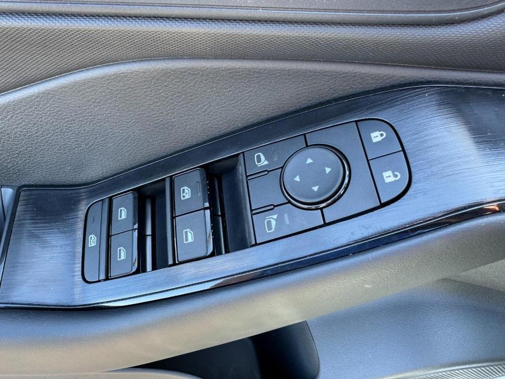 new 2025 Nissan Rogue car, priced at $28,550