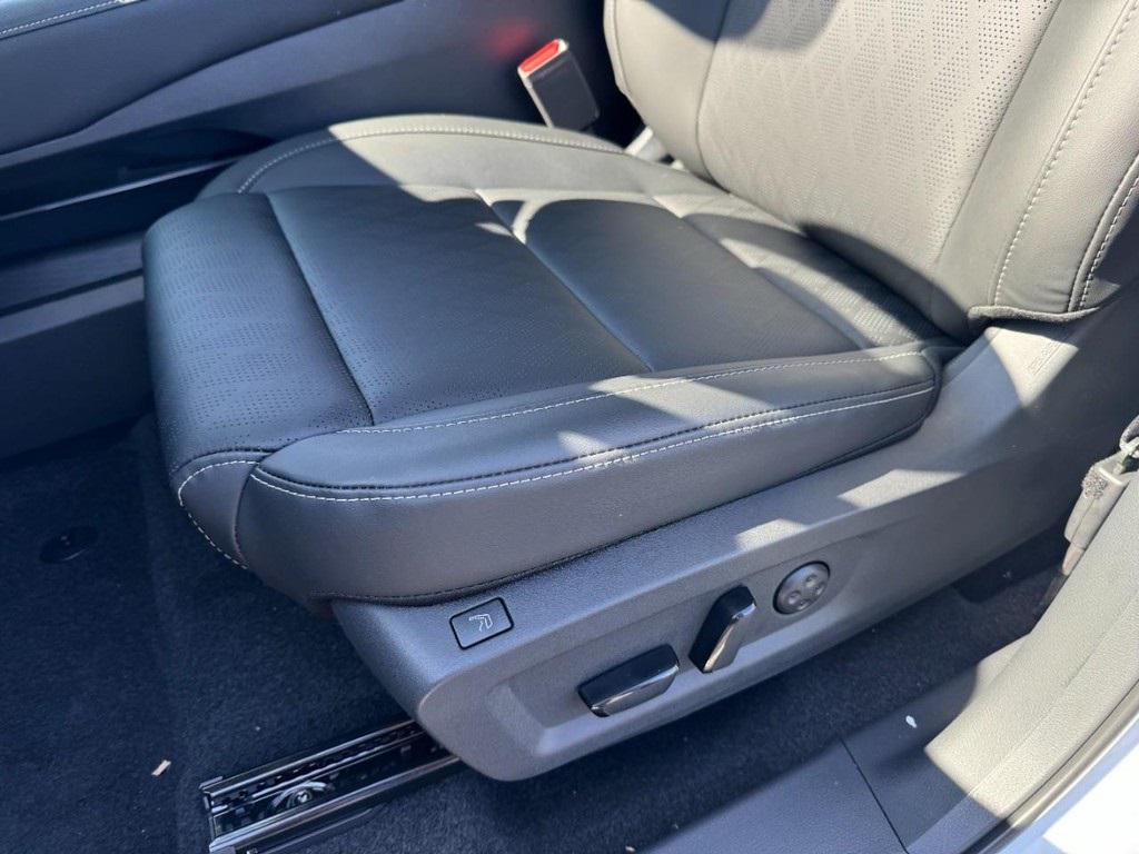 new 2025 Nissan Murano car, priced at $50,085