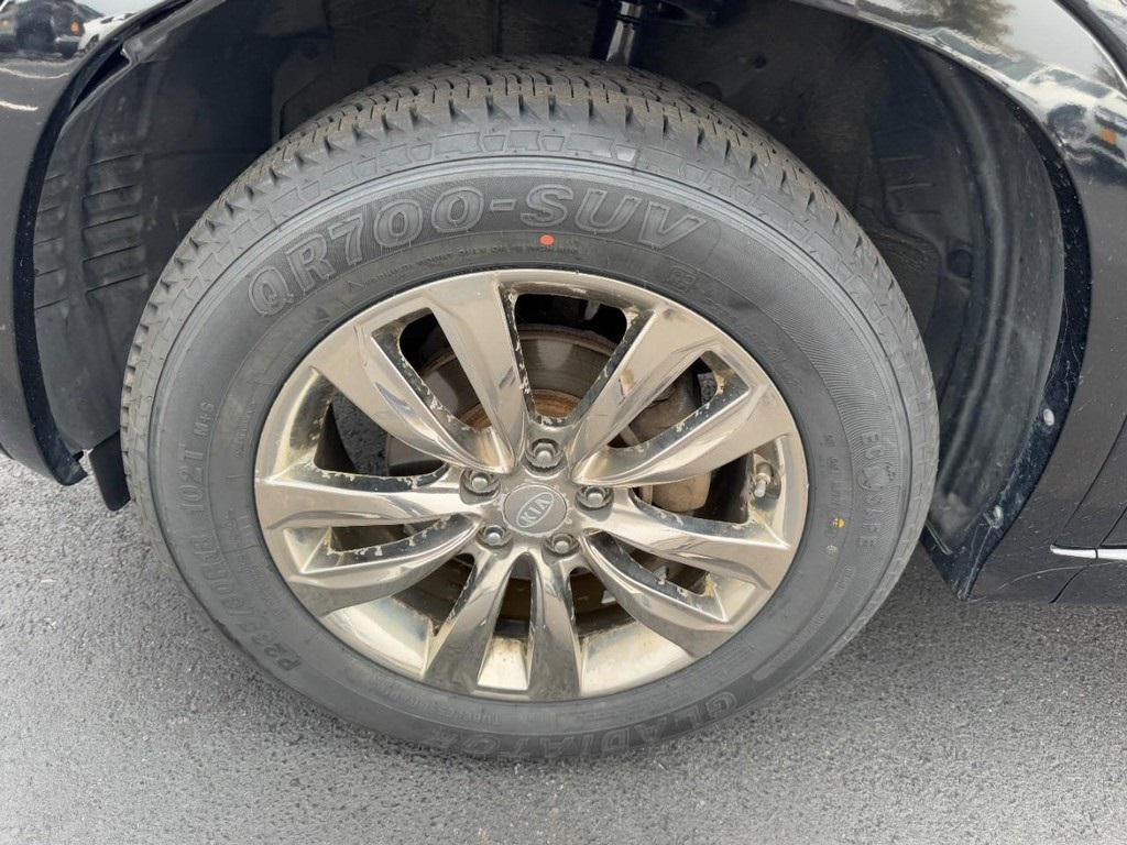 used 2011 Kia Sorento car, priced at $7,995