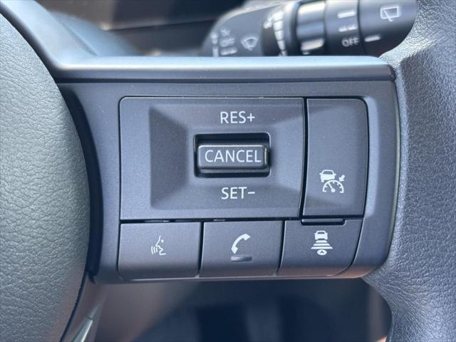 new 2025 Nissan Kicks car, priced at $24,050