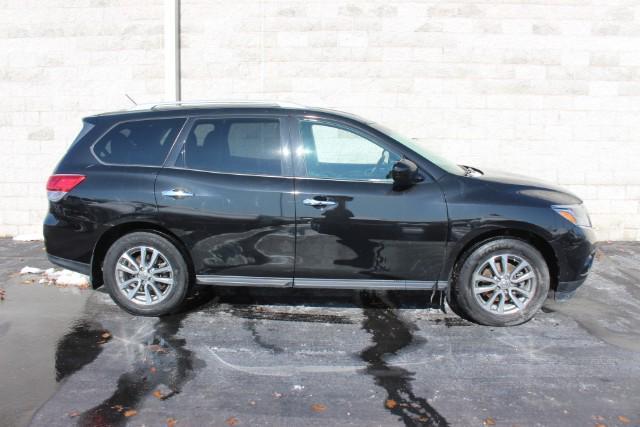 used 2015 Nissan Pathfinder car, priced at $7,995