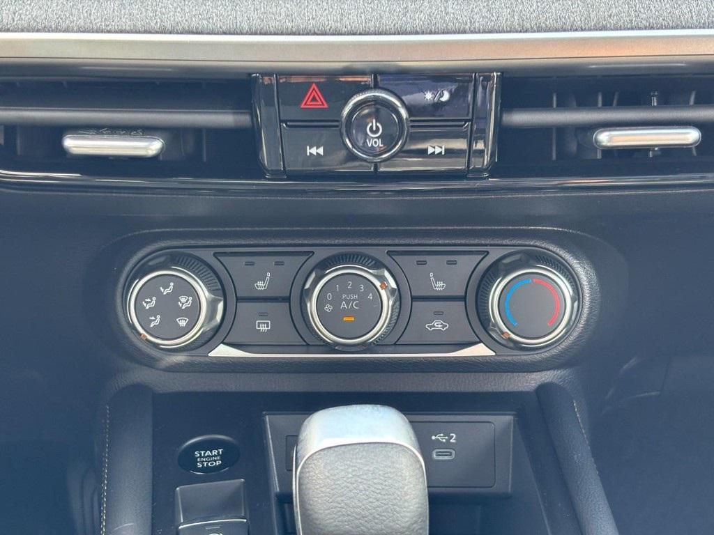 new 2025 Nissan Kicks car, priced at $26,805