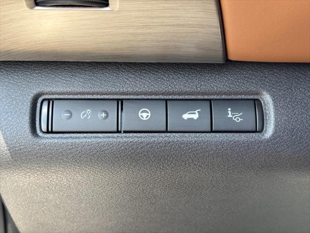 new 2025 Nissan Pathfinder car, priced at $48,182