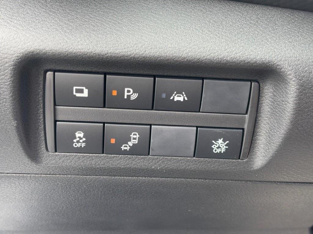 new 2025 Nissan Kicks car, priced at $21,865