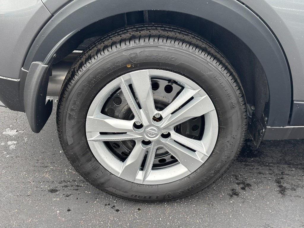 new 2025 Nissan Kicks car, priced at $21,865