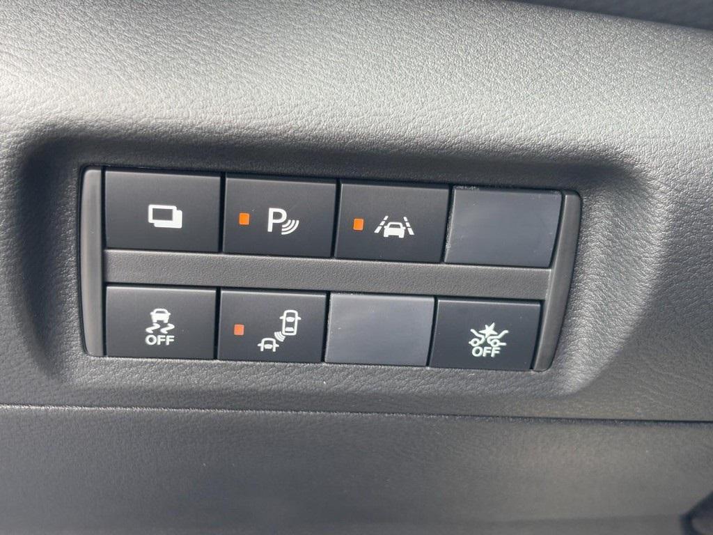 new 2025 Nissan Kicks car, priced at $21,865