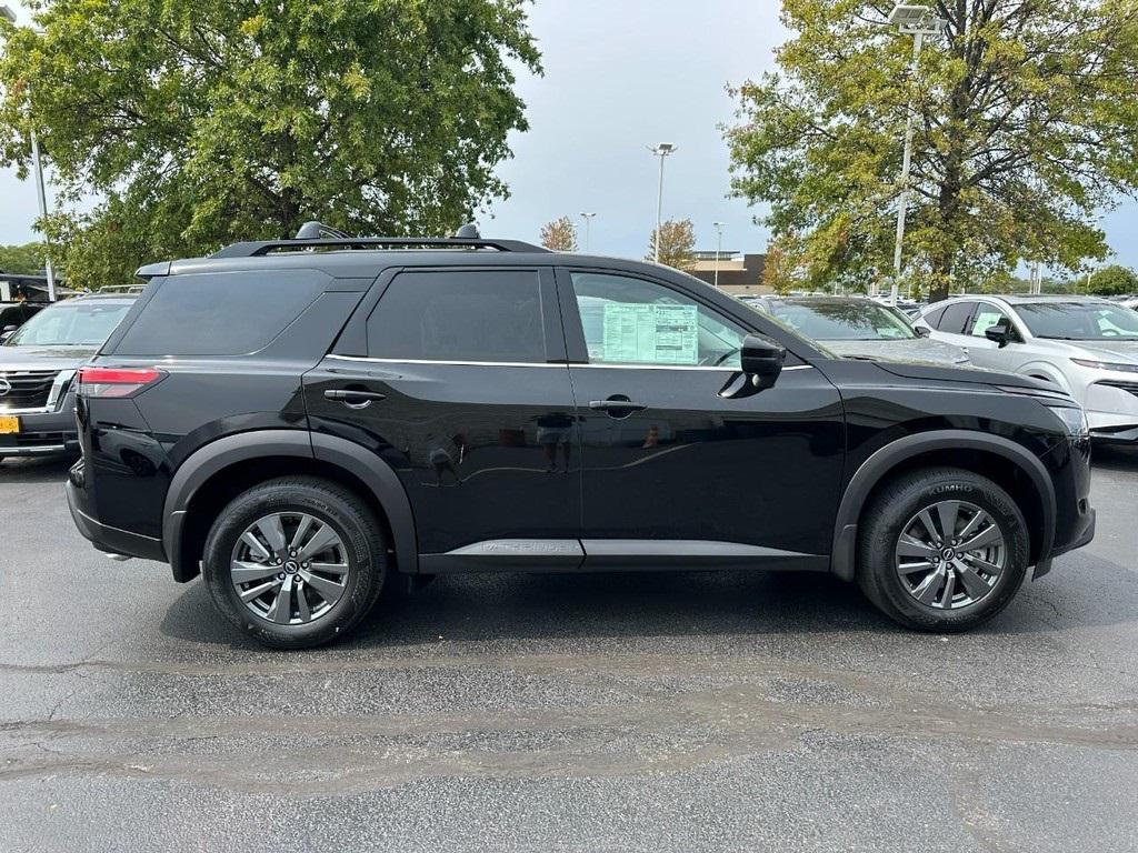 new 2025 Nissan Pathfinder car, priced at $40,615
