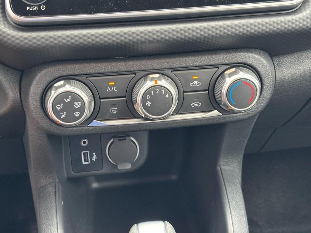 new 2025 Nissan Kicks car, priced at $23,865
