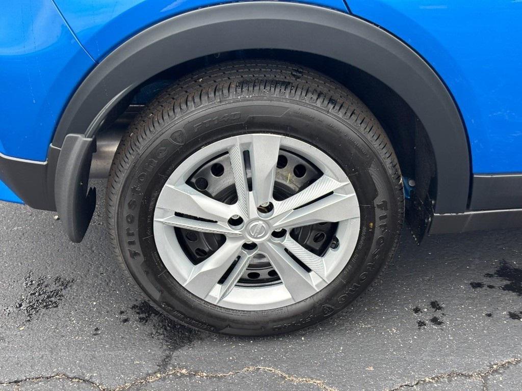 new 2025 Nissan Kicks car, priced at $23,865