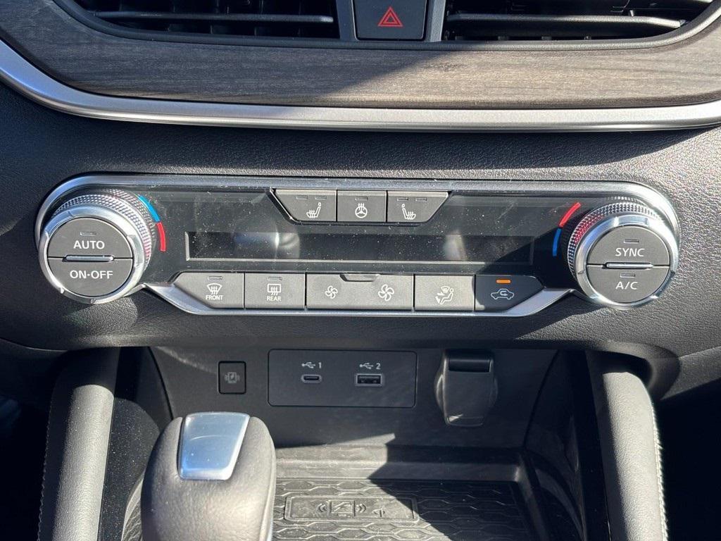 new 2025 Nissan Altima car, priced at $31,285