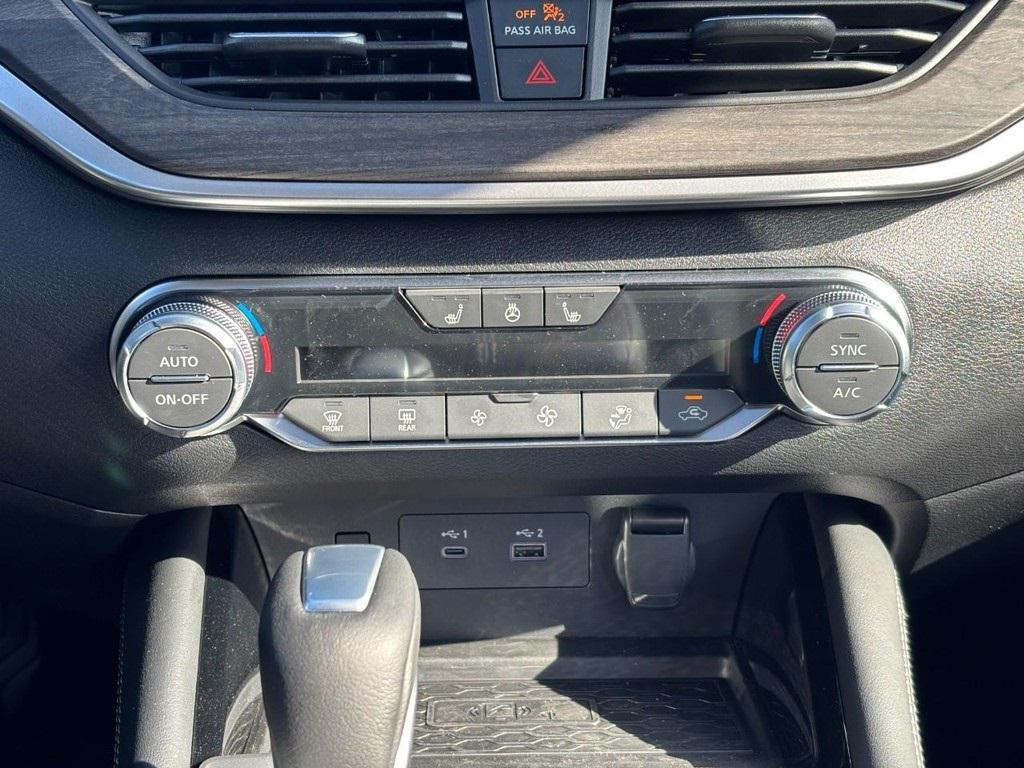 new 2025 Nissan Altima car, priced at $31,285