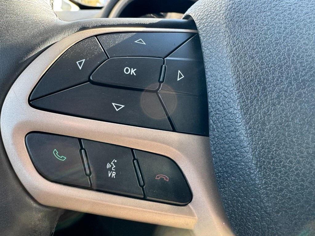 used 2018 Jeep Cherokee car, priced at $13,555