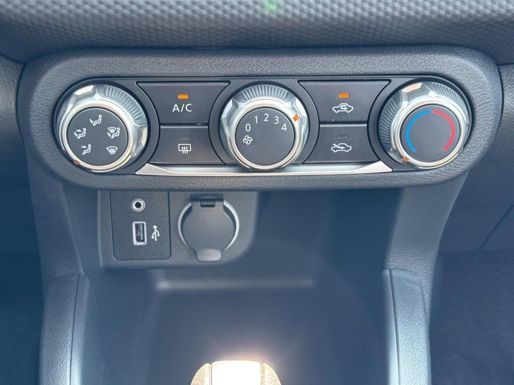 new 2025 Nissan Kicks car, priced at $21,760