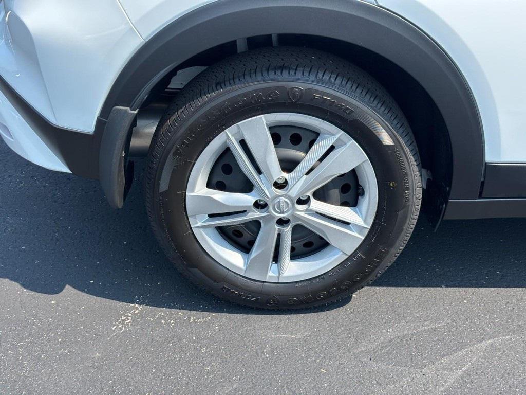 new 2025 Nissan Kicks car, priced at $21,760