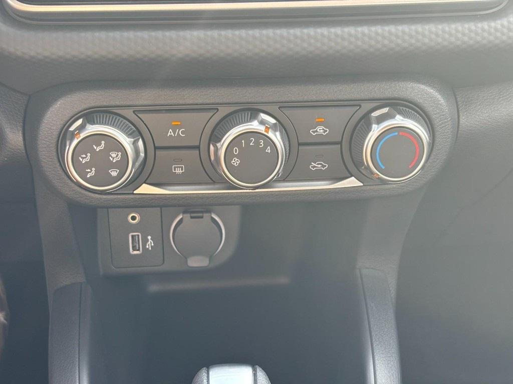 new 2025 Nissan Kicks car, priced at $21,865