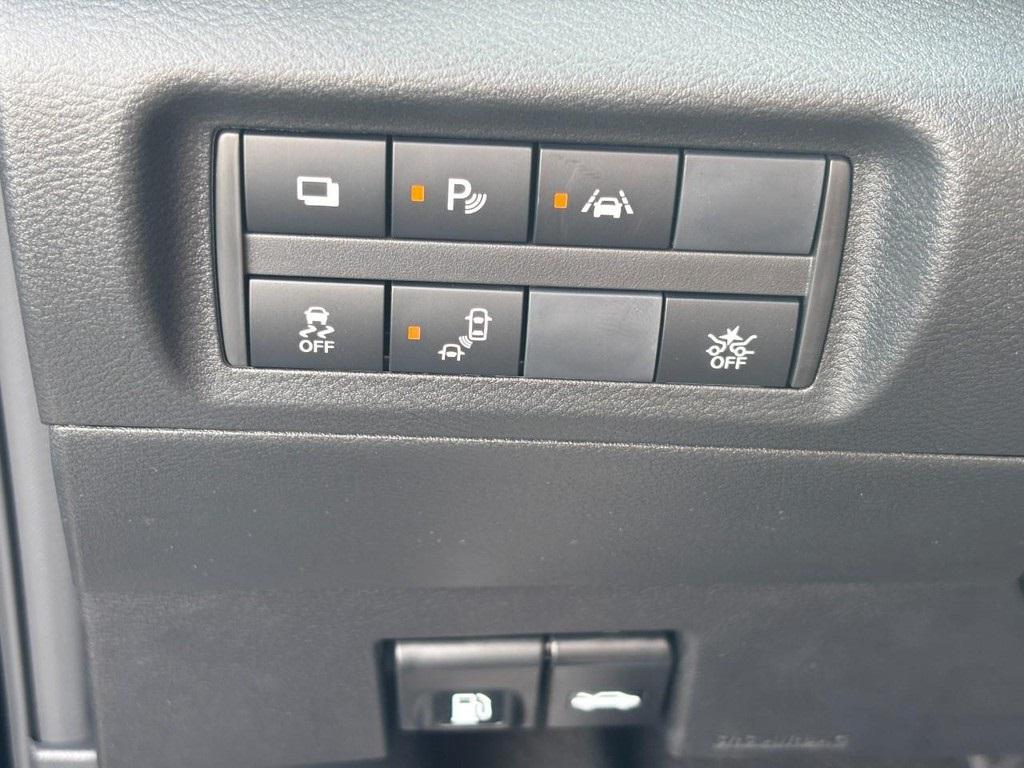 new 2025 Nissan Kicks car, priced at $21,865