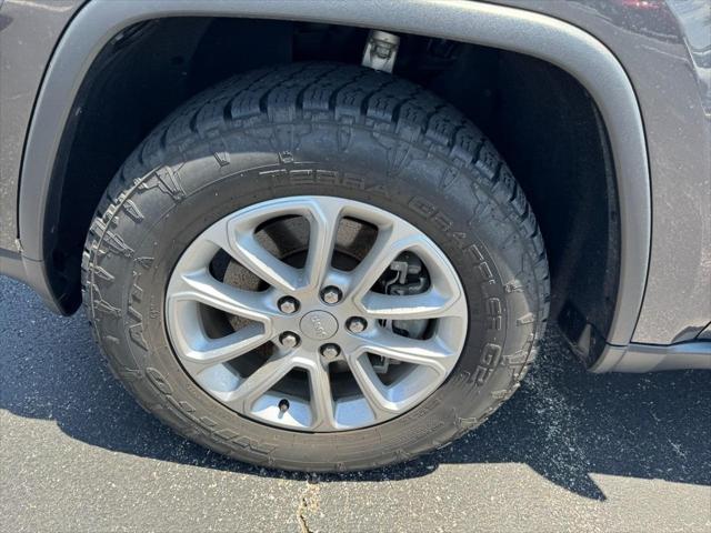 used 2021 Jeep Grand Cherokee car, priced at $23,990