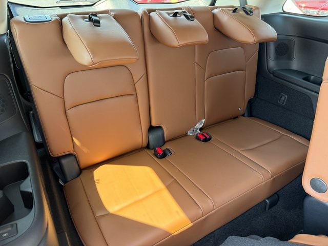 new 2025 Nissan Pathfinder car, priced at $51,205