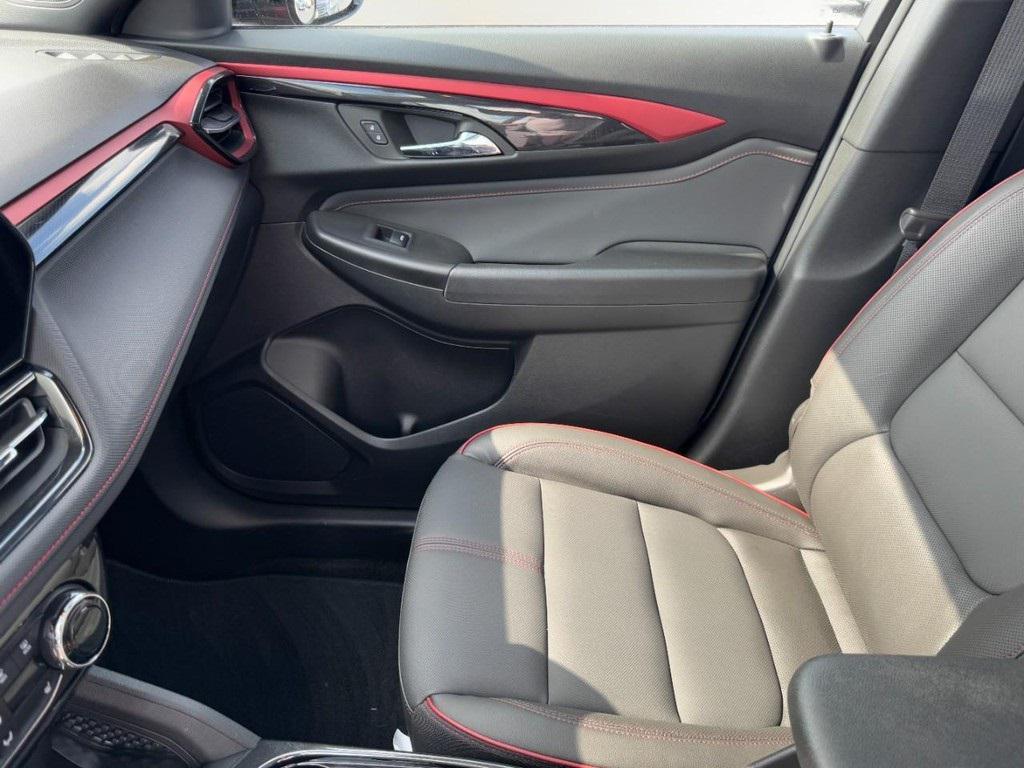 used 2025 Chevrolet TrailBlazer car, priced at $27,988