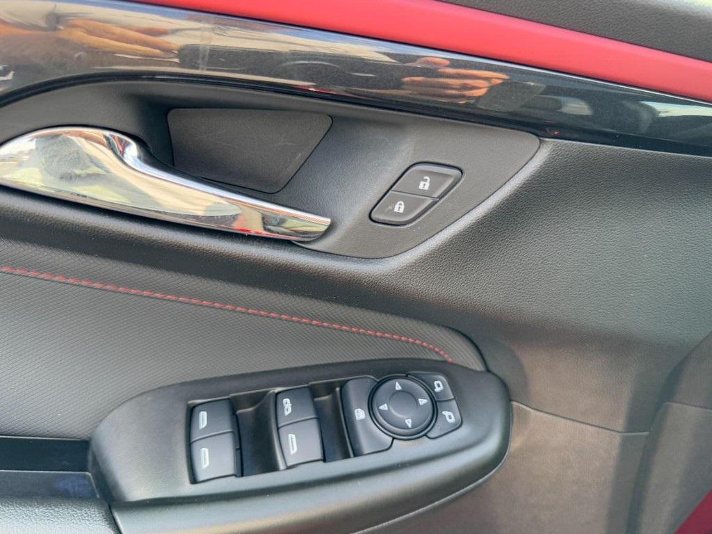 used 2025 Chevrolet TrailBlazer car, priced at $27,988