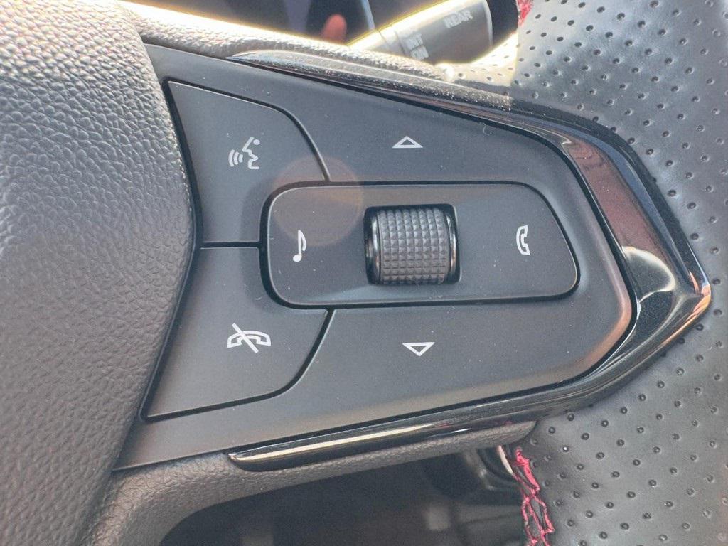 used 2025 Chevrolet TrailBlazer car, priced at $27,988