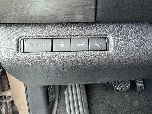 new 2025 Nissan Pathfinder car, priced at $48,705