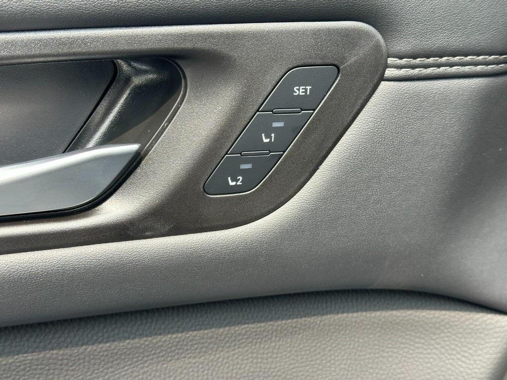 new 2025 Nissan Pathfinder car, priced at $50,441