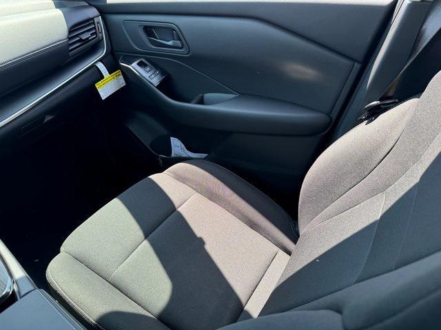 new 2025 Nissan Rogue car, priced at $31,250