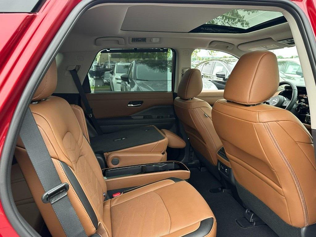 new 2025 Nissan Pathfinder car, priced at $49,485
