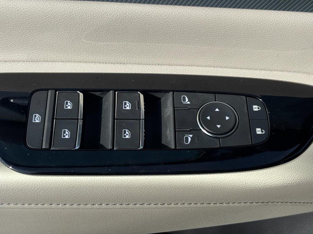 new 2025 Nissan Murano car, priced at $42,750