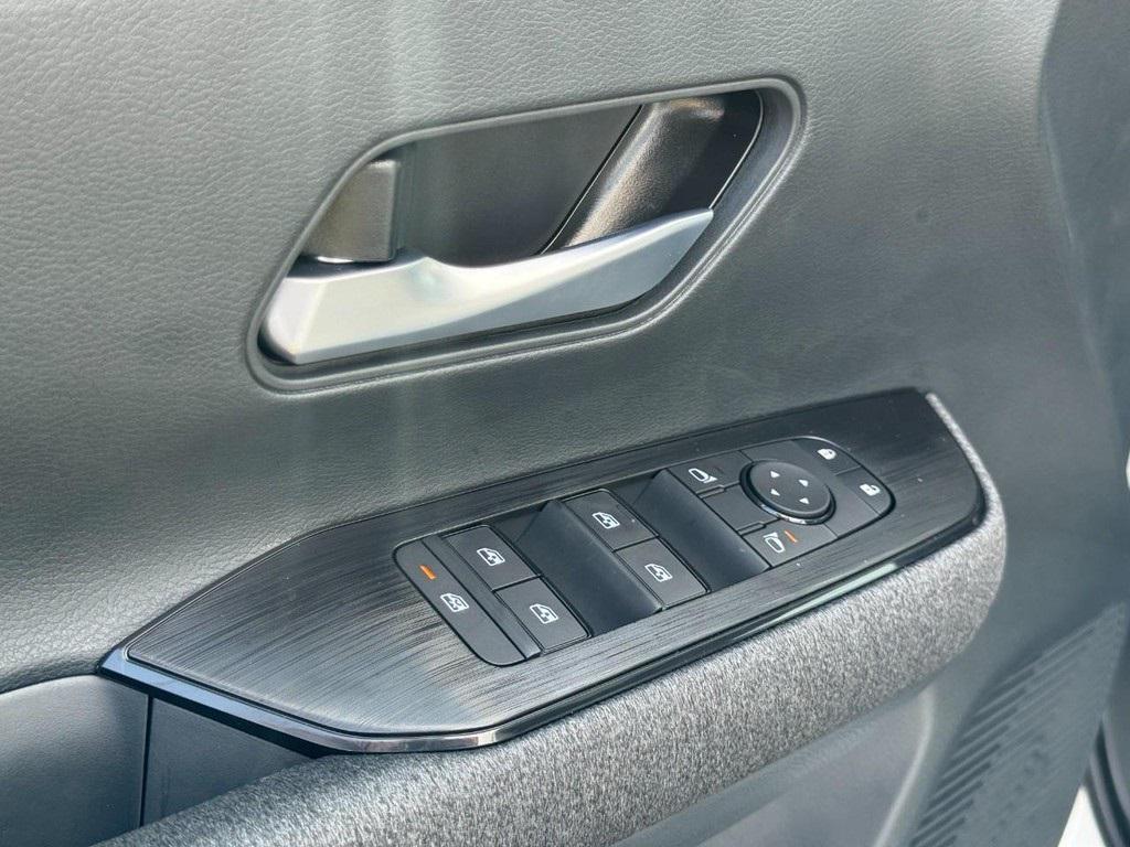 new 2025 Nissan Kicks car, priced at $27,138