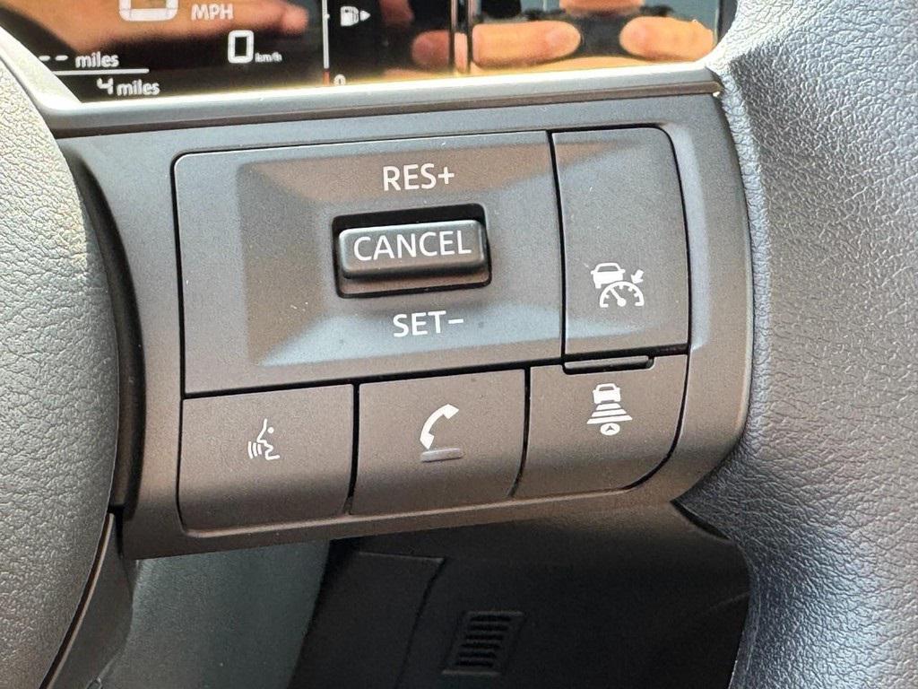 new 2025 Nissan Kicks car, priced at $27,138