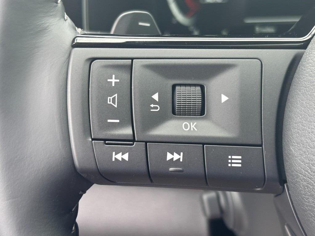 new 2025 Nissan Pathfinder car, priced at $45,310