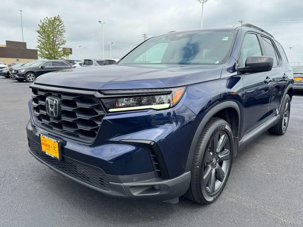 used 2023 Honda Pilot car, priced at $31,997