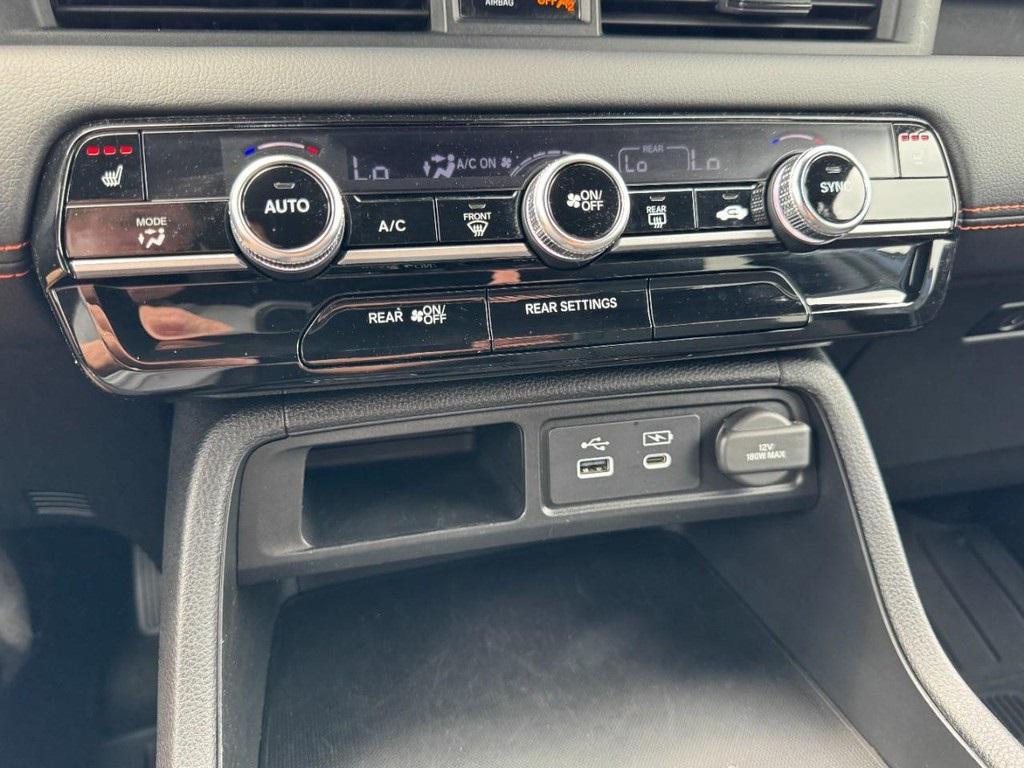 used 2023 Honda Pilot car, priced at $31,997