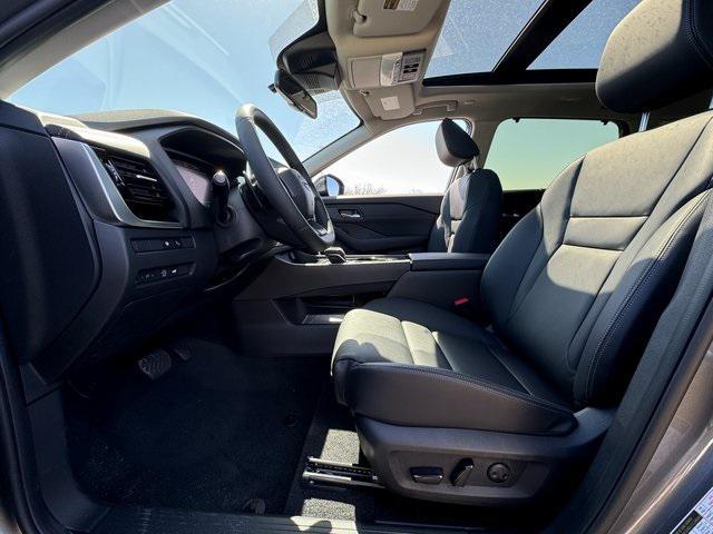 new 2025 Nissan Rogue car, priced at $40,050