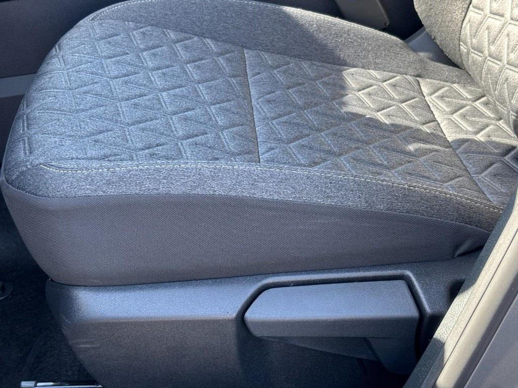 new 2025 Nissan Kicks car, priced at $26,868