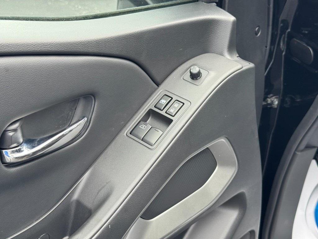 new 2025 Nissan Frontier car, priced at $32,555