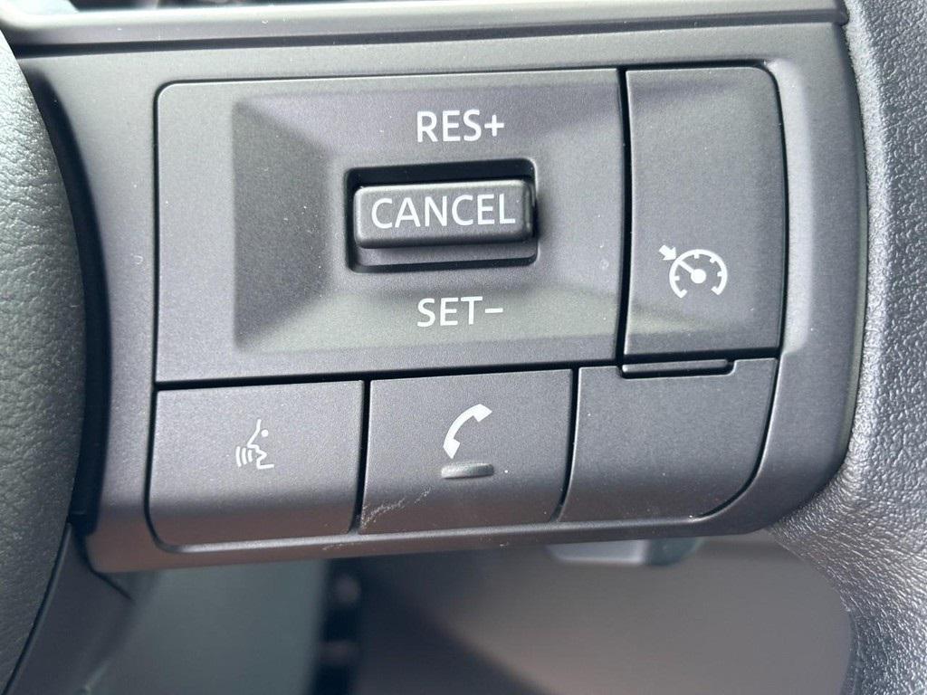 new 2025 Nissan Pathfinder car, priced at $36,715