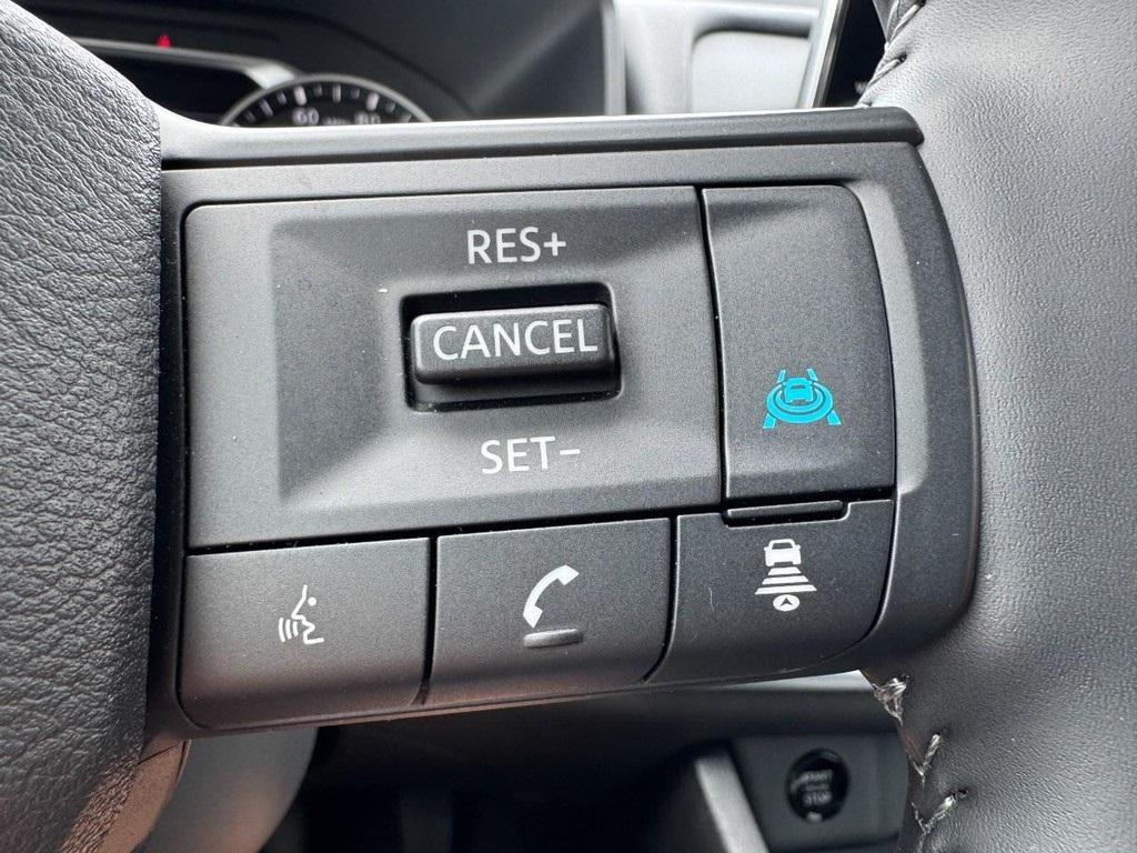 used 2025 Nissan Rogue car, priced at $28,888