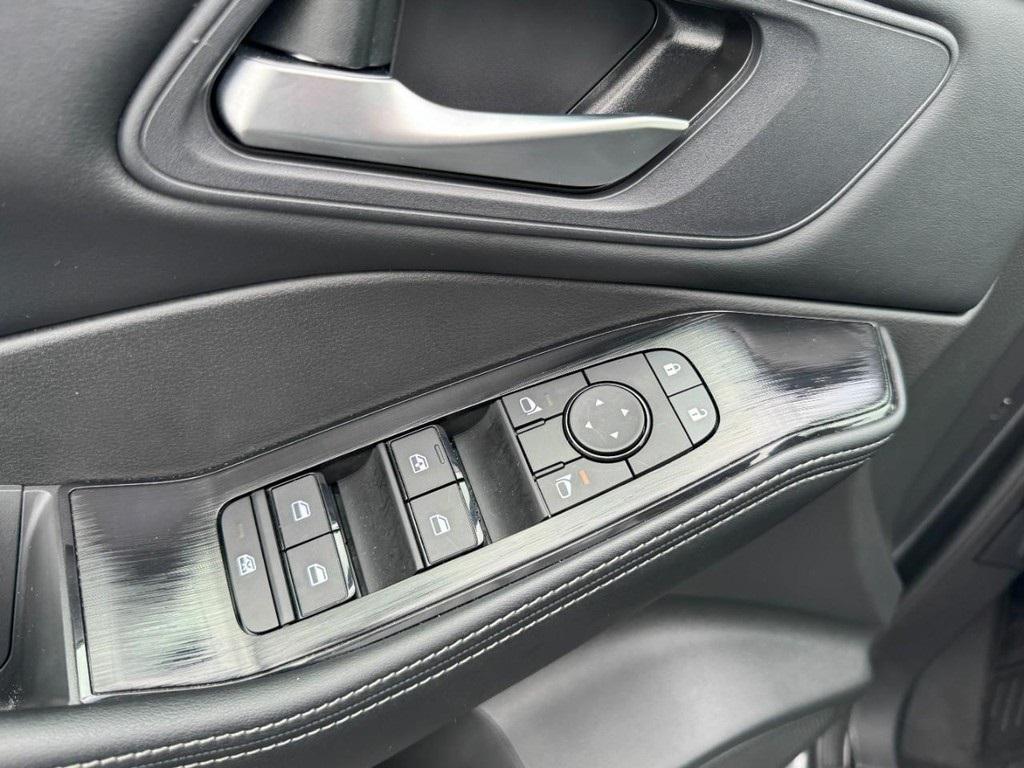 used 2025 Nissan Rogue car, priced at $28,888