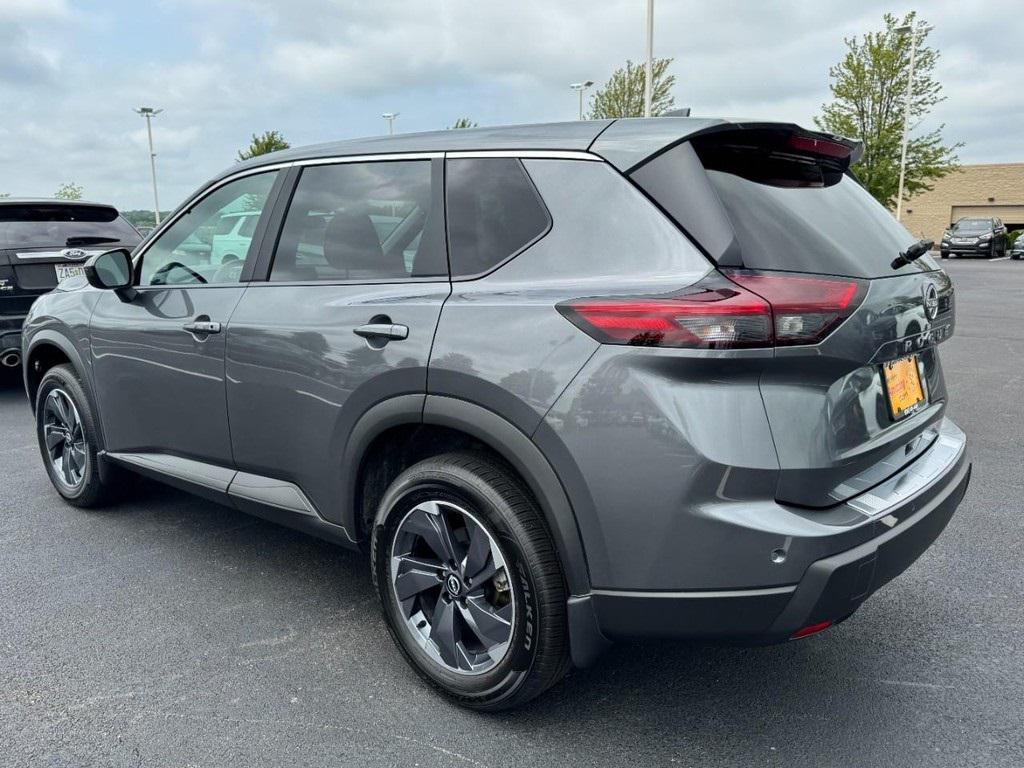 used 2025 Nissan Rogue car, priced at $28,888