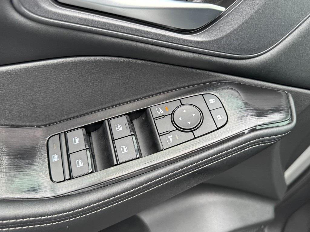 used 2025 Nissan Rogue car, priced at $28,888
