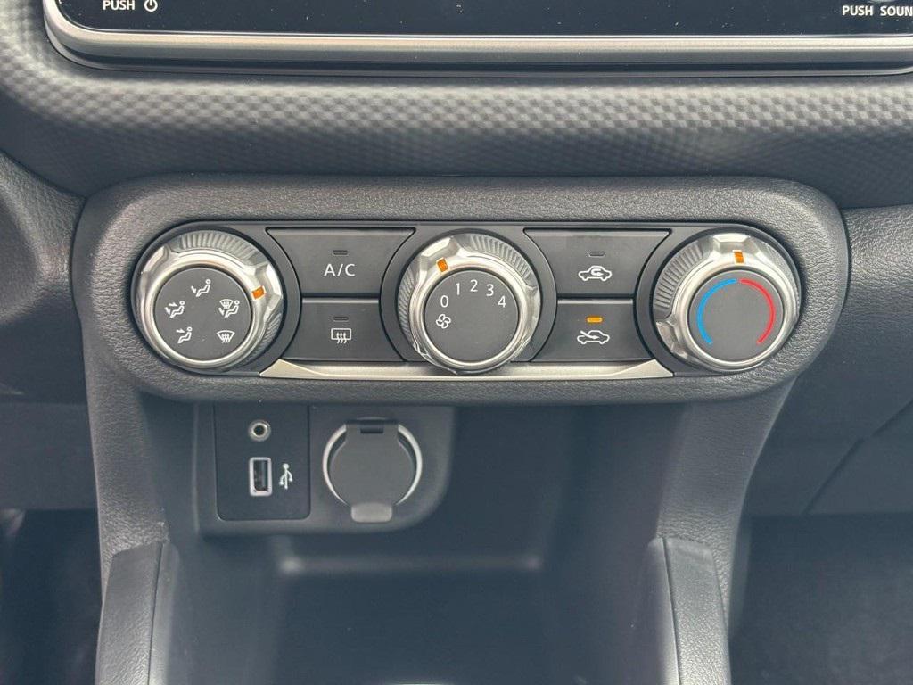 new 2025 Nissan Kicks car, priced at $21,865