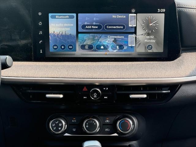 new 2025 Nissan Kicks car, priced at $24,553