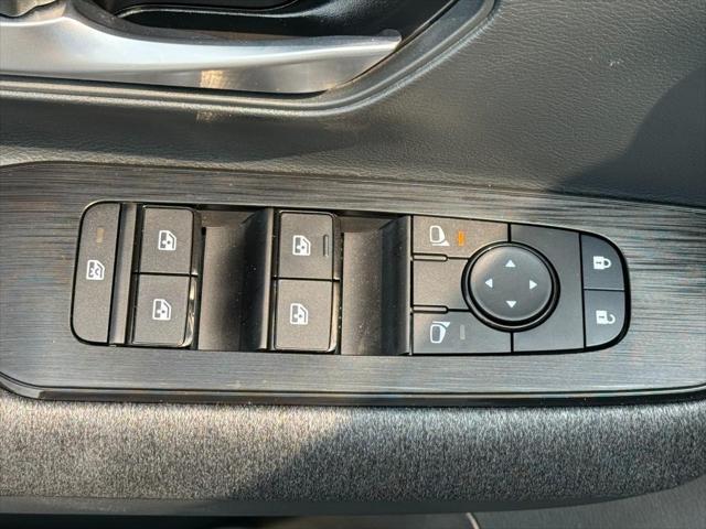 new 2025 Nissan Kicks car, priced at $24,553